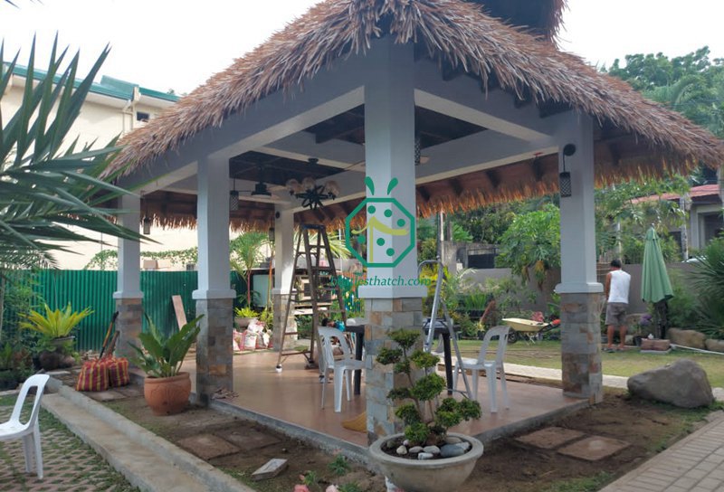 Progetto di tetto di paglia anahaw in plastica per Homestay Inn dell'isola di Luzon nelle Filippine